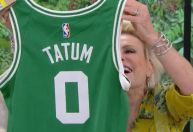 Astro da NBA envia camisa e manda recado para Ana Maria Braga