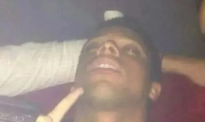 André aparece dormindo em balada; atacante estava no Atlético-MG na época