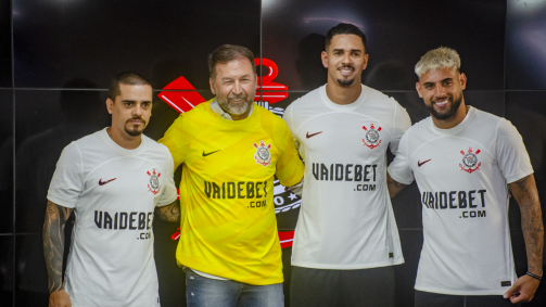 Corinthians em anúncio de novo patrocínio
