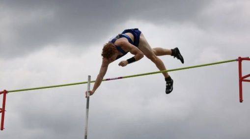 Shawn Barber, atleta canadense do salto com vara, morreu na quarta-feira (17) em casa, por complicações médicas, em Kirkwood, no Texas, nos Estados Unidos