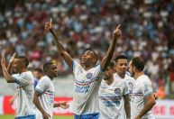 Everton Ribeiro marca, e Bahia goleia o Jacobina na Fonte Nova pelo Baianão