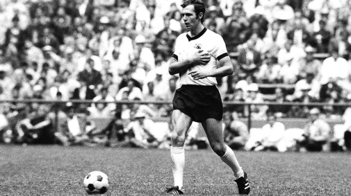Beckenbauer jogou semifinal da Copa de 70 com ombro deslocado