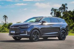 BYD Tan tem dois motores com 517 cv e acelera de 0 a 10 em 5,6 segundos
