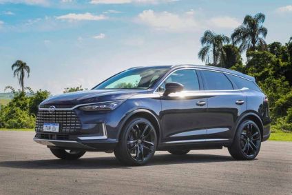 BYD Tan tem dois motores com 517 cv e acelera de 0 a 10 em 5,6 segundos