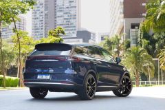 BYD Tan tem dois motores com 517 cv e acelera de 0 a 10 em 5,6 segundos