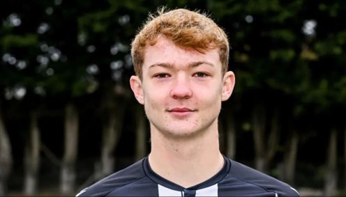 Cameron Walsh, jogador do Grimsby Town, morreu aos 16 anos