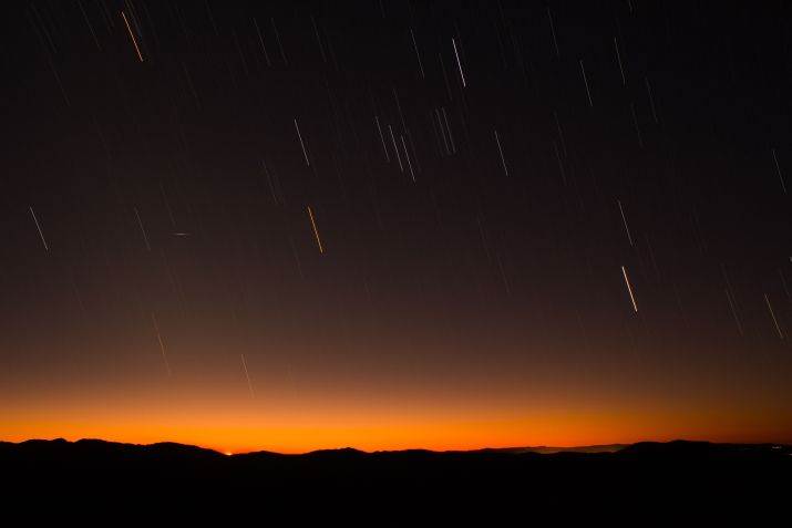 A chuva de meteoros Líridas atinge o seu auge em 22 de abril. / Fernando Rodrigues/ via Unsplash