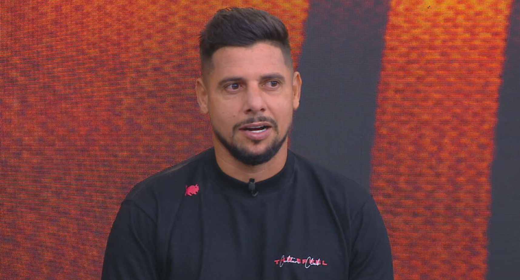 Cicinho foi um dos convidados do Domingol