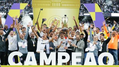 Jogadores do Corinthians comemoram a conquista da Copinha