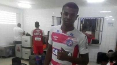 Davi, do BBB 24, no vestiário do Bahia