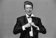 Paris inaugura rua em homenagem a David Bowie em seu aniversário