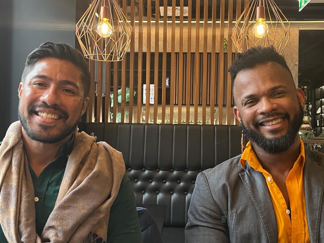 Os baianos Denis Benjamim e Jossi Jones Pereira trabalham na rede Rioca, em Viena / Maurício Pestana