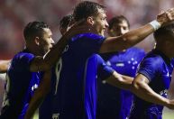 Dinenno se despede do Cruzeiro e manda recado após rescisão de contrato