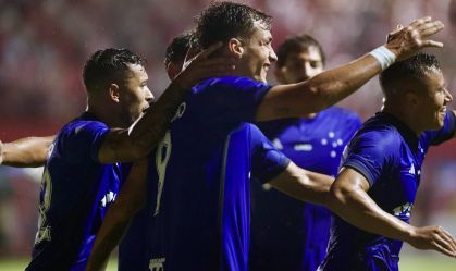 Dinenno se despede do Cruzeiro e manda recado após rescisão de contrato