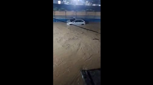 Enchente em Mesquita, na Baixada Fluminense