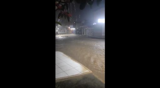 Enchente em Mesquita, na Baixada Fluminense