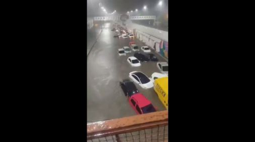 Avenida Brasil embaixo d&#039;água