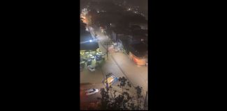 Alagamento na região central de Belford Roxo, na Baixada Fluminense