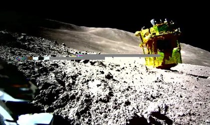 Espaçonave japonesa fez pouso 'torto' na Lua e motor perdeu funcionalidade
