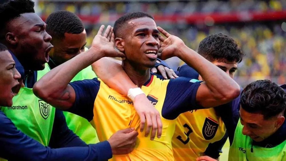 Félix Torres será jogador do Corinthians
