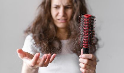 Mounjaro e Ozempic podem causar queda de cabelo? Entenda