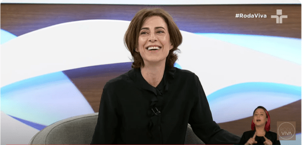 Fernanda Torres durante programa Roda Viva, da TV Cultura em janeiro de 2024