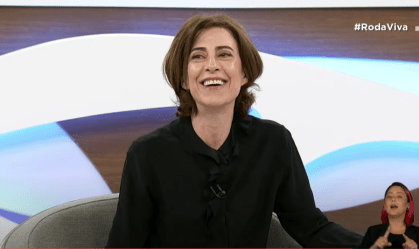 Fernanda Torres durante programa Roda Viva, da TV Cultura em janeiro de 2024
