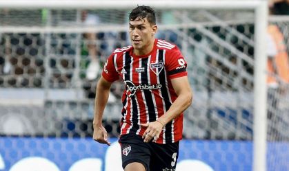 São Paulo exerce opção de compra e anuncia permanência de Ferraresi