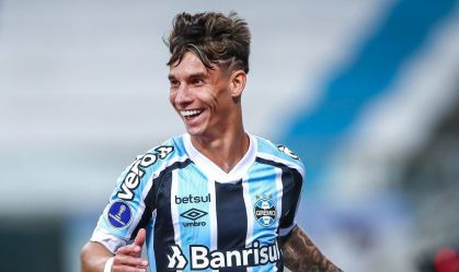 Ferreira desembarca em São Paulo para realizar exames médicos no Tricolor Paulista