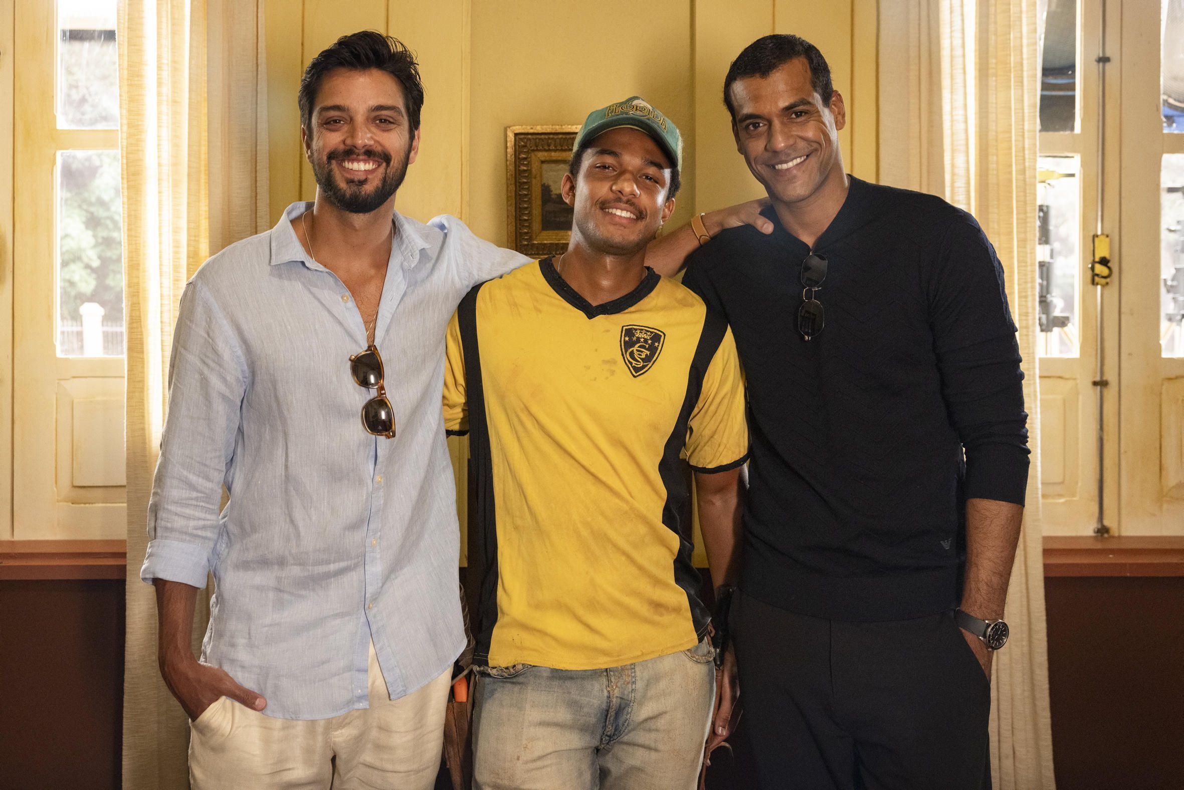 Segunda fase de Renascer: os filhos de José Inocêncio, José Venâncio (Rodrigo Simas), João Pedro (Juan Paiva) e José Bento (Marcello Melo Jr.) / Fábio Rocha/TV Globo