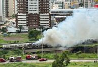 Incêndio atinge vagão de metrô no DF