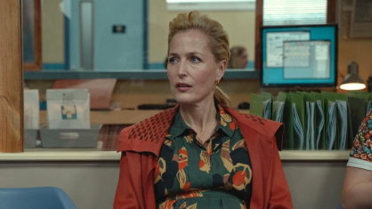Gillian Anderson em "Sex Education"