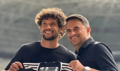 Scarpa foi apresentado como novo reforço do Atlético-MG