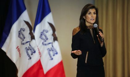 Haley parabeniza Trump por vitória em New Hampshire, mas diz que continuará na disputa