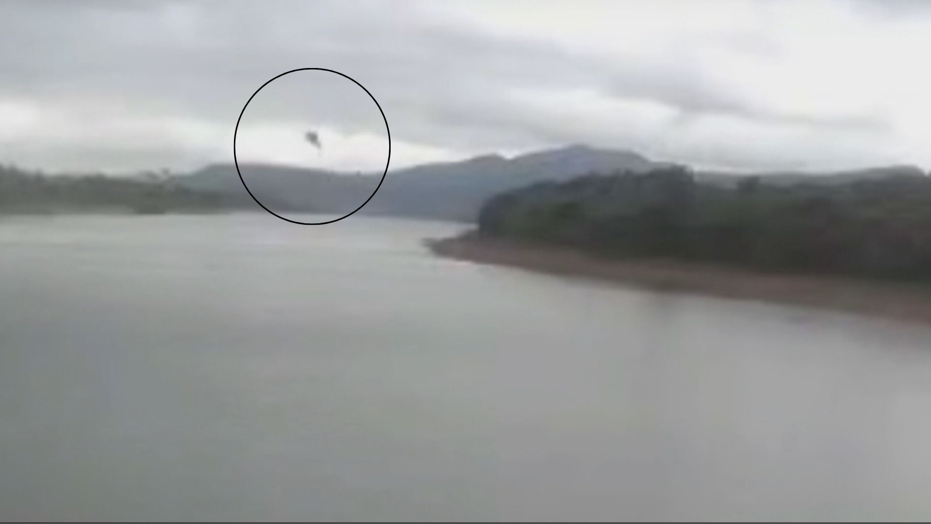 Helicóptero cai em Capitólio, Minas Gerais