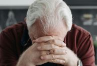 Exame de sangue que rastreia Alzheimer pode virar real, diz estudo