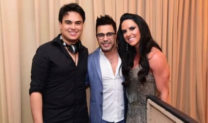 Zezé Di Camargo afirmou que continua trabalhando com o filho em meio à polêmica de perfil falso