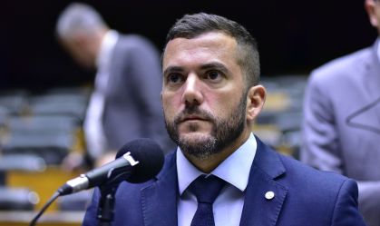 Carlos Jordy é oficializado como líder da oposição na Câmara; Bia Kicis, da minoria