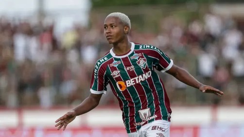 Isaac em jogo pelo Fluminense