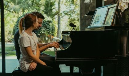 Jeremy Renner acredita que não há motivação maior para lutar do que a família e amigos
