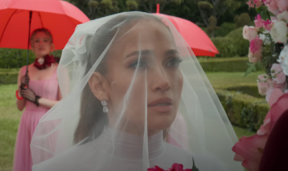 J-Lo aparece vestida de noiva em novo videoclipe "Can’t Get Enough"