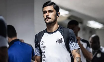 João Basso, zagueiro do Santos