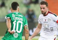 Ex-capitão do Liverpool deve deixar futebol saudita e retornar à Europa