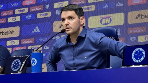 Nicolás Larcamón foi apresentado nesta sexta (5) pelo Cruzeiro