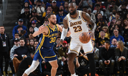 LeBron e Curry são os dois atletas da NBA que mais vendem camisas no Brasil