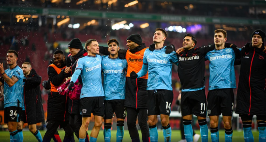 Leverkusen segue com quatro pontos de vantagem em relação ao Bayern de Munique, vice-líder