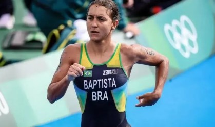 Triatleta atropelada respira sem aparelhos, mas alta ainda é descartada