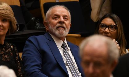 Lula participa da solenidade em comemoração dos 90 anos da USP em São Paulo