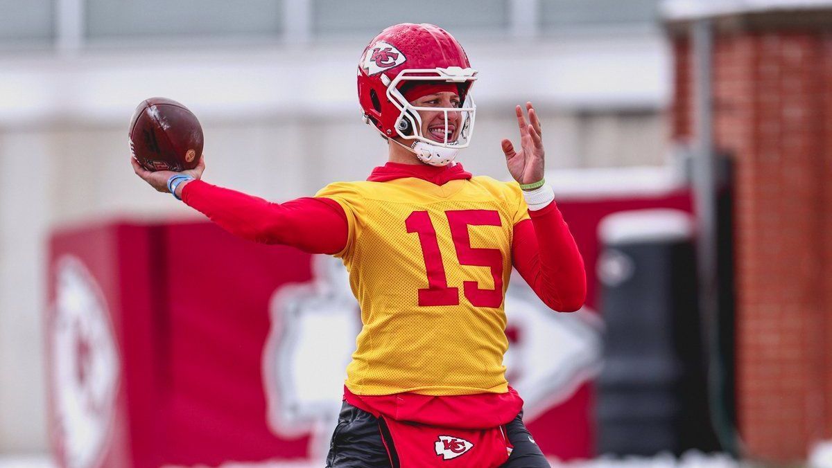 mahomes-chiefs-e1705171109366.