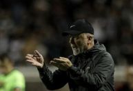 Mano Menezes evita falar sobre Pedro Raul, alvo do Corinthians